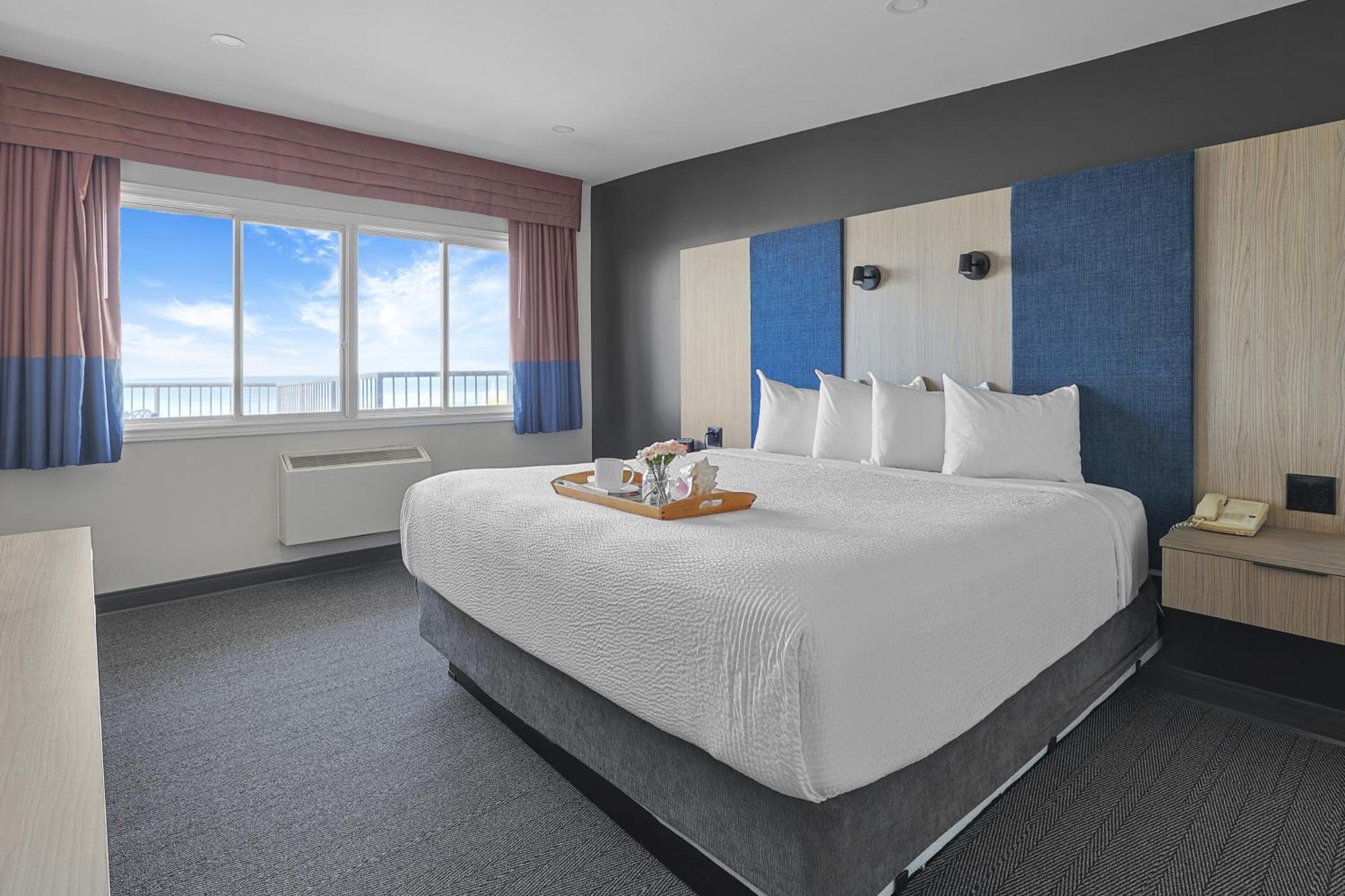 รามาดา บาย วินด์แฮม จอร์แดน/บีคอน ฮาร์เบอร์ไซด์ รีสอร์ต Hotel ภายนอก รูปภาพ
